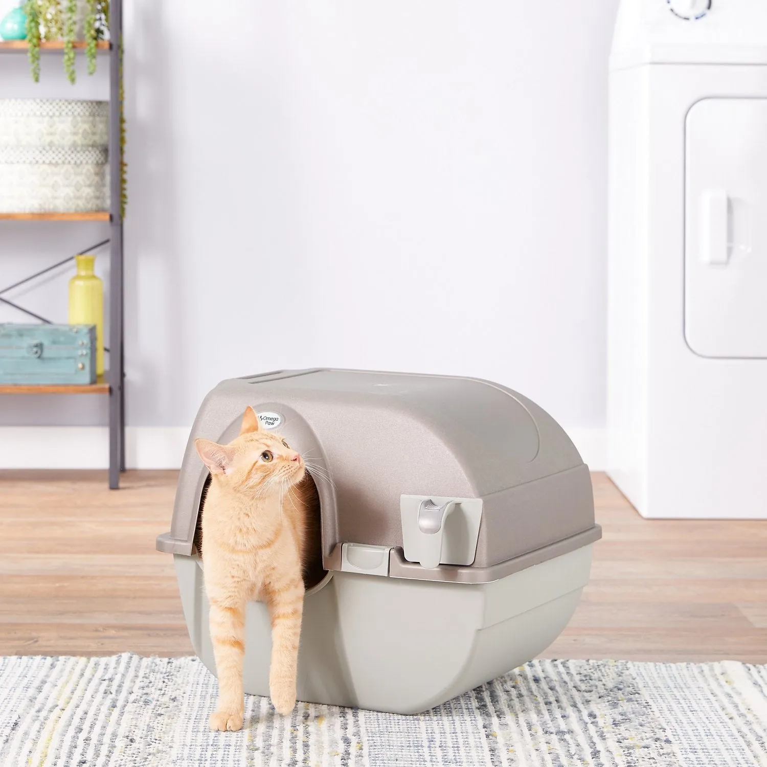 Omega Paw Roll n Clean Easy Clean Covered Cat Litter Box